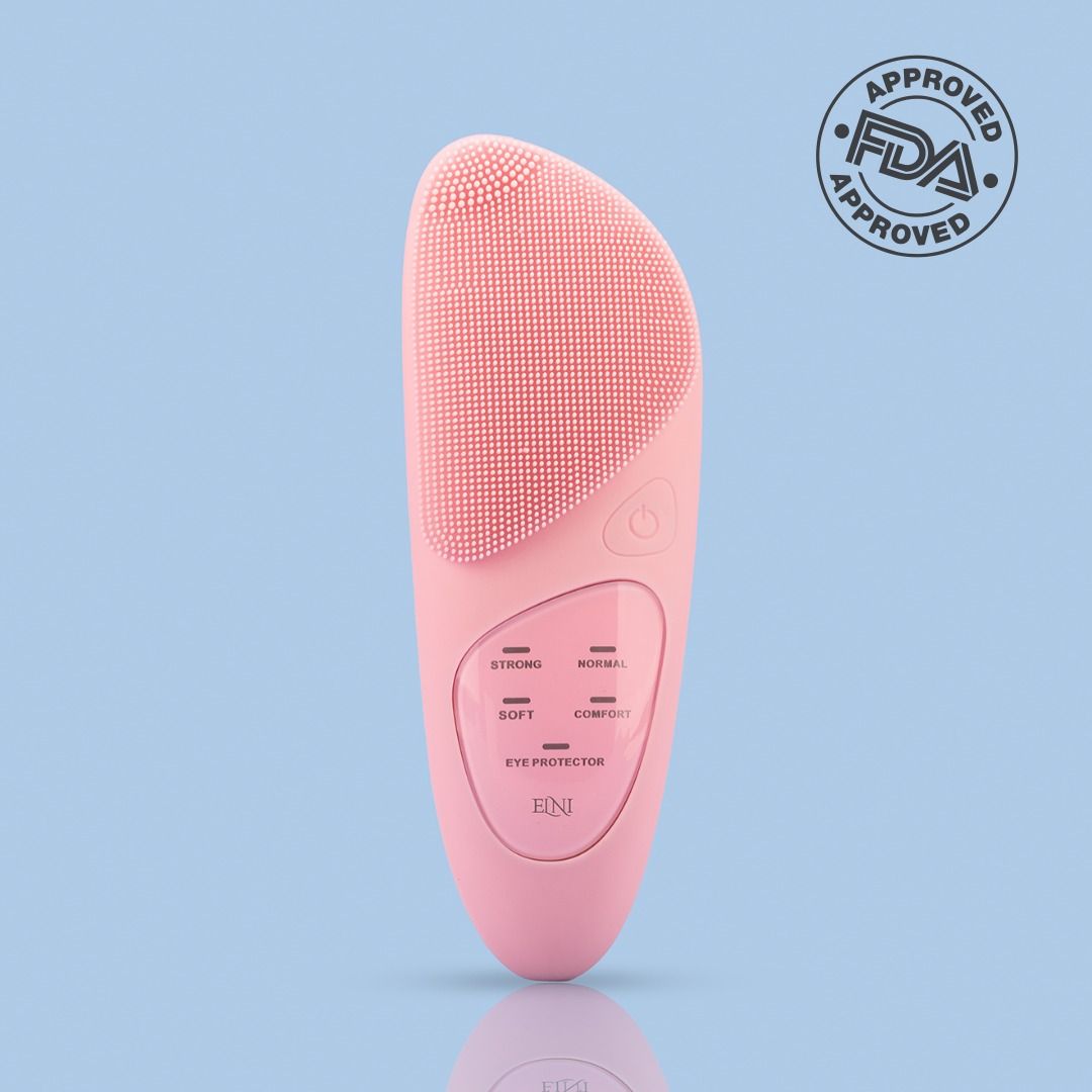 BLUSH Silicone Face Brush